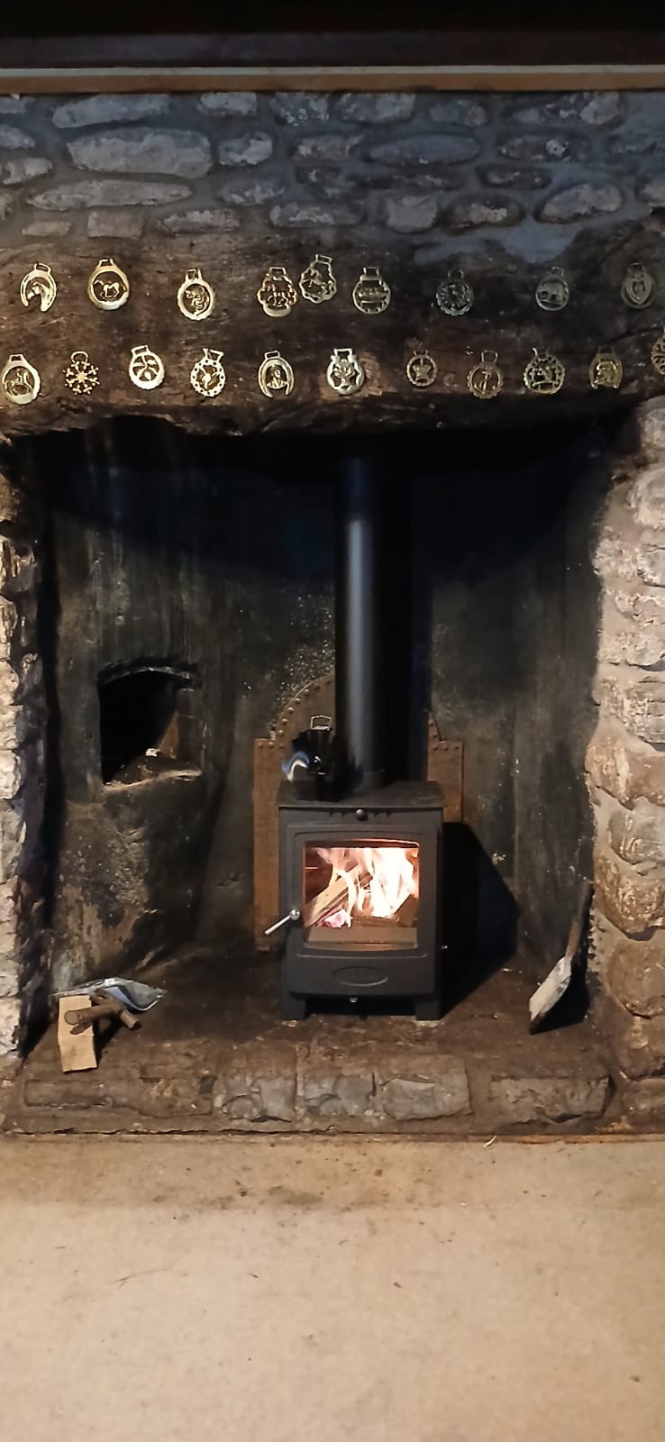 5KW Arada Hamlet Multifuel Wood Burning Stove alight after completed Installation in Llangadog, Carmarthenshire by Hopkins Log Burners